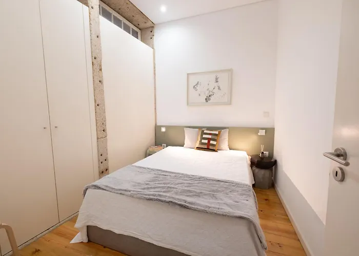 Essence By Minhos Guest * 브라가